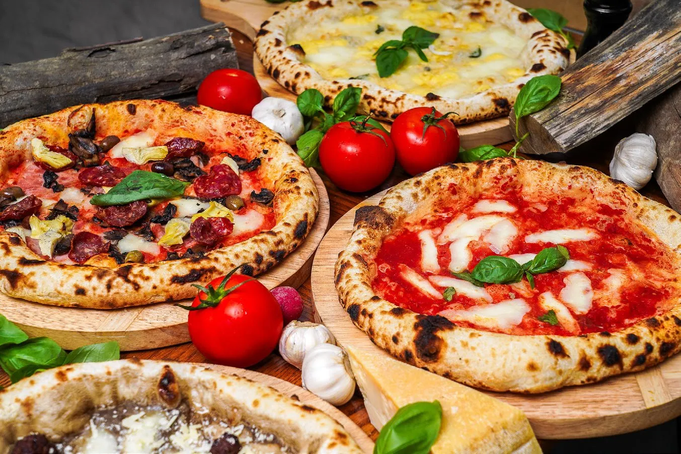 Pizza di Napoli, Dubai, UAE — photograph 2 of 4
