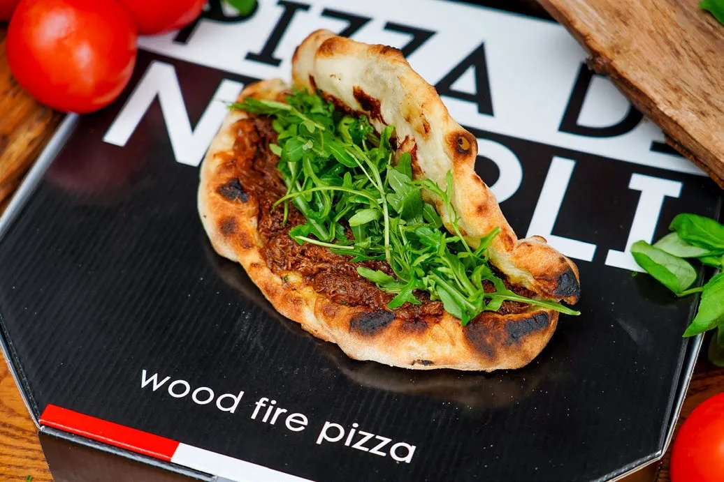 Pizza di Napoli, Dubai, UAE — photograph 3 of 4
