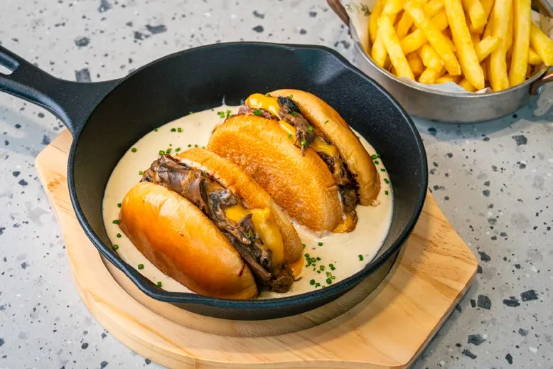 Olive & Thyme, Dubai Sports City, UAE — photograph 9 of 11